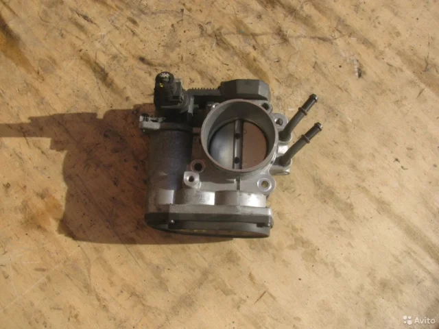 Блок дроссельной заслонки для Kia Carnival 2 VQ 2005-2014 на фотографиях
