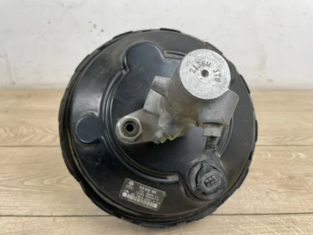 Вакуумный усилитель тормозов для Audi Q7 4L 2005-2015 на фотографиях