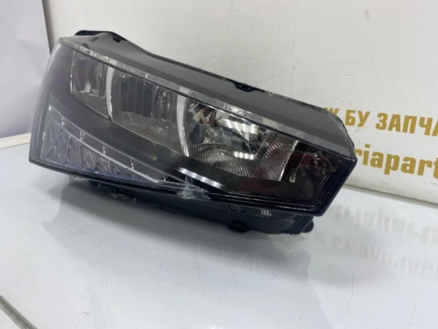 Фара ксенон левая для Skoda Rapid II 2020+ на фотографиях