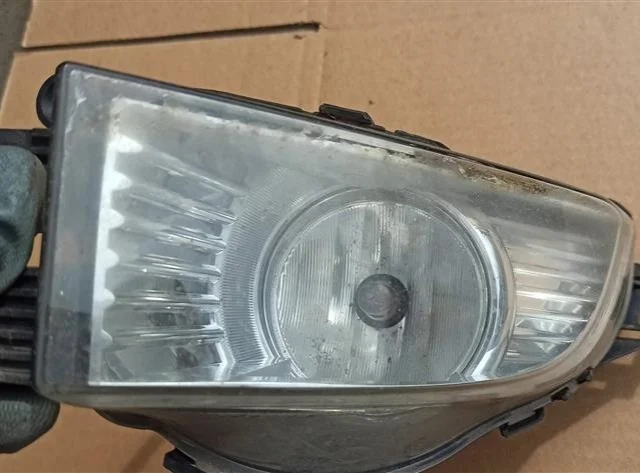 Противотуманка (ПТФ) передняя правая для Opel Insignia Седан A 2008-2017 на фотографиях