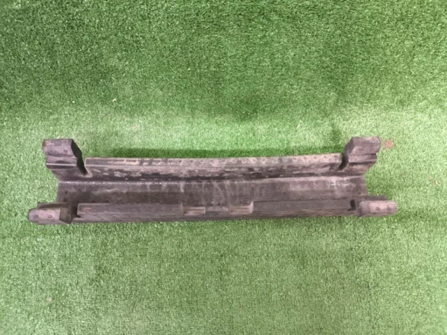 Абсорбер переднего бампера для Skoda Rapid II 2020+ на фотографиях