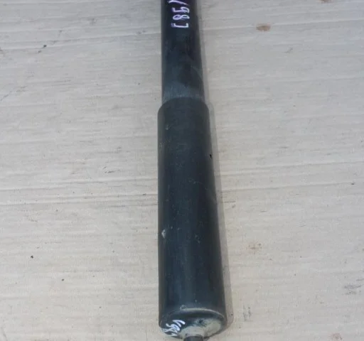 Амортизатор задний правый для Mitsubishi Pajero V90 5dr rest II 2014-2020 на фотографиях