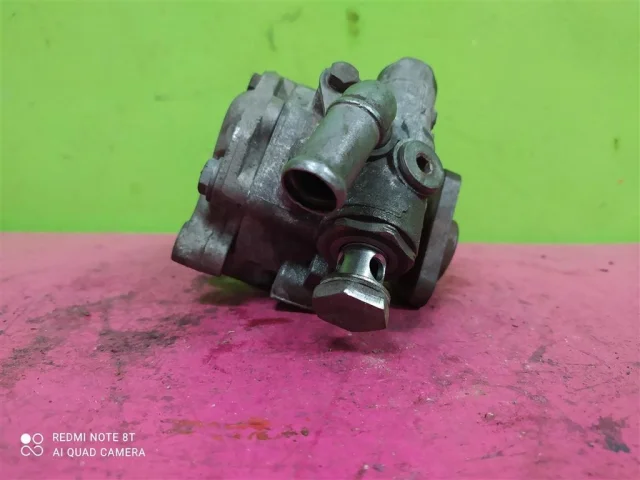 Насос ГУР для Volkswagen Touareg I (7L) 2002-2010 на фотографиях