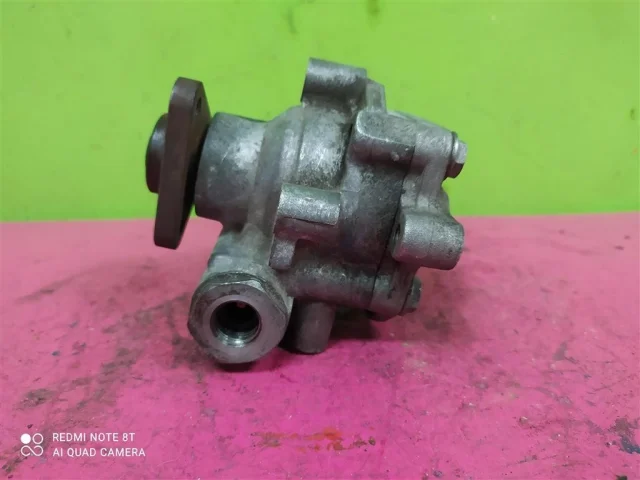 Насос ГУР для Volkswagen Touareg I (7L) 2002-2010 на фотографиях