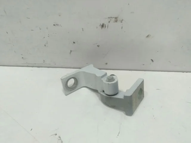 Петля двери передней левой нижняя для Skoda Rapid I NH3 2012-2017 на фотографиях