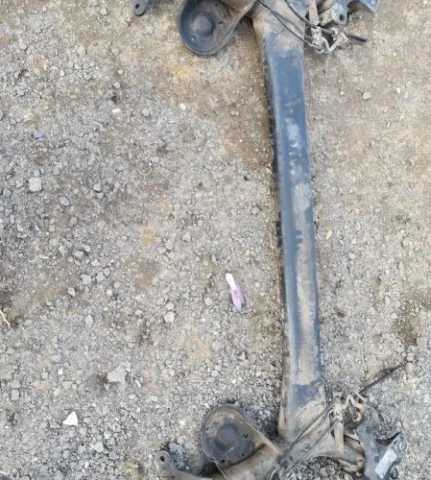 Задняя балка для Renault Megane Хэтчбек 5 KZ 2012-2016 на фотографиях