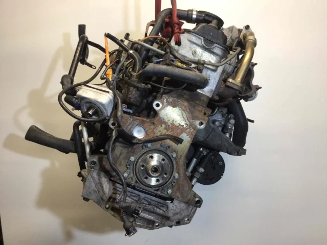 Двигатель без навесного для Volkswagen Passat (B4, Typ 3A) 1993-1997 на фотографиях