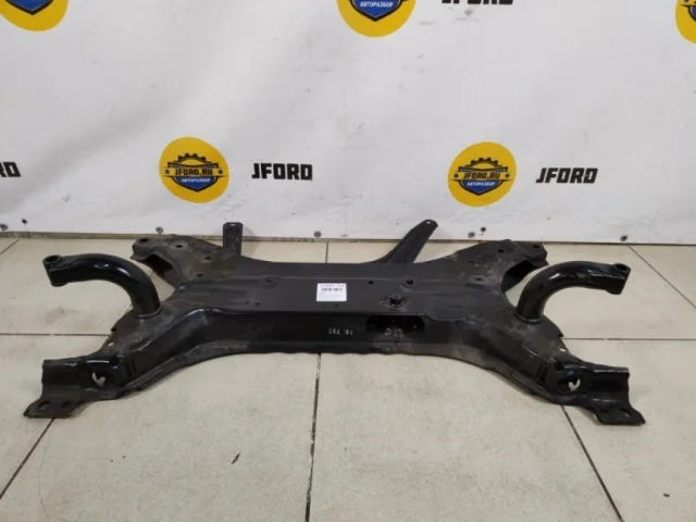 Подрамник двигателя для Mitsubishi Outlander III 3 rest GF0W 2018-2022 на фотографиях