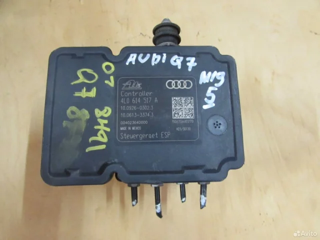 Блок ABS для Audi Q7 4L 2005-2015 на фотографиях