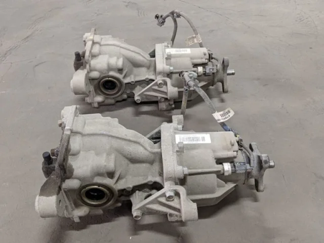 Бортовой редуктор задний левый для Kia Sorento 3 PRIME UM 2015-2020 на фотографиях