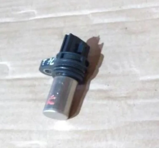 Датчик положения коленвала для Nissan X-Trail T30 RU 2001-2007 на фотографиях