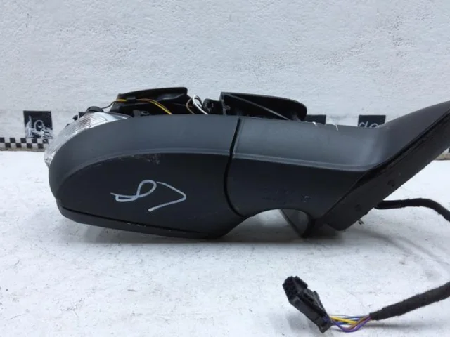 Зеркало боковое правое для Skoda Rapid I rest NH3 2017-2020 на фотографиях