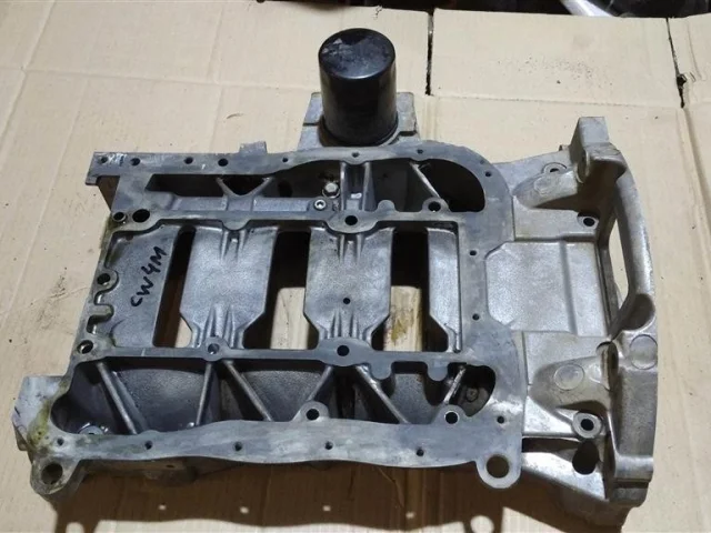 Поддон картера для Mitsubishi Outlander II CW0W (JDM) 2005-2012 на фотографиях