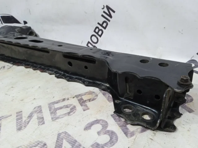 Подрамник двигателя для Toyota Corolla E140/E150 Седан 2006-2013 на фотографиях