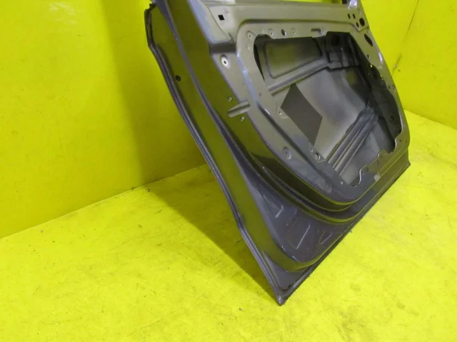 Двери для Mercedes-Benz A class W177 2018-2022 на фотографиях