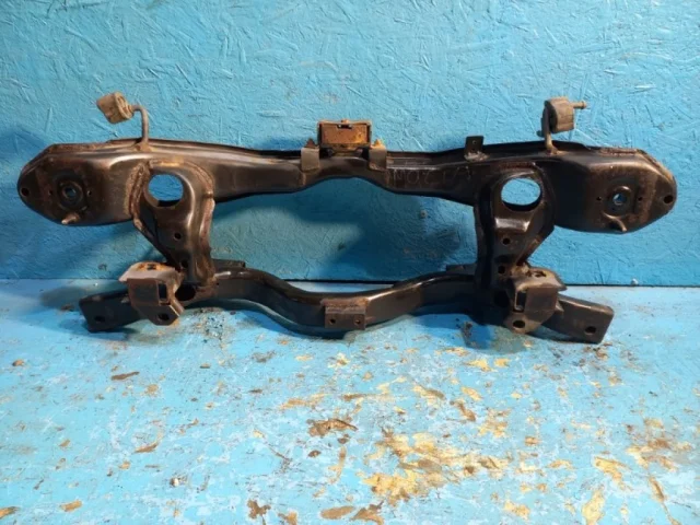 Задний подрамник для Mazda CX 7 ER 2006-2010 на фотографиях