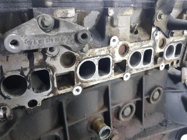 Двигатель без навесного для Mercedes-Benz Vito W639 Viano 2003-2013 на фотографиях