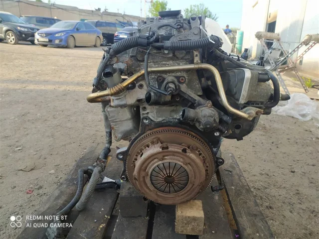 Двигатель без навесного для Volkswagen Polo IV Седан (9N2) 2003-2005 на фотографиях