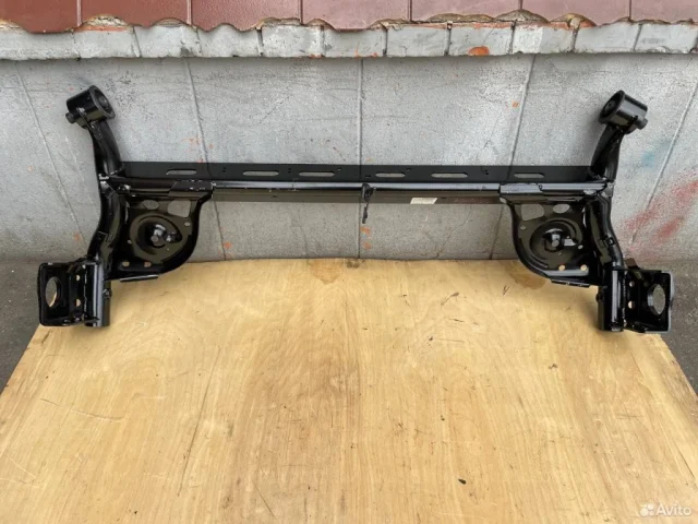 Задняя балка для Nissan Tiida C11 Хэтчбек 2007-2014 на фотографиях