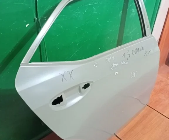 Дверь задняя правая для Toyota Corolla E180 rest (RU) 2016-2019 на фотографиях