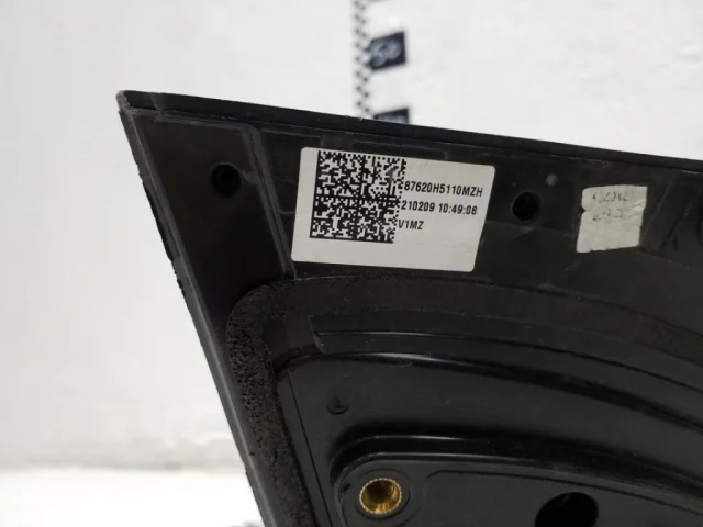 Зеркало заднего вида (в салоне) для Hyundai Solaris 2 (2017-2022) на фотографиях