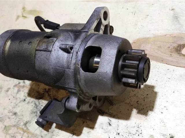 Стартер для Nissan Primera P12 Седан 2002-2008 на фотографиях