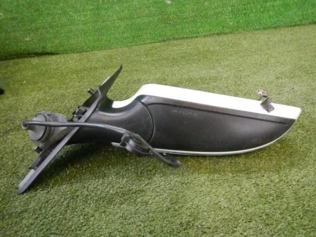 Стекла и зеркала для Audi A5 8F Купе 2007-2016 на фотографиях