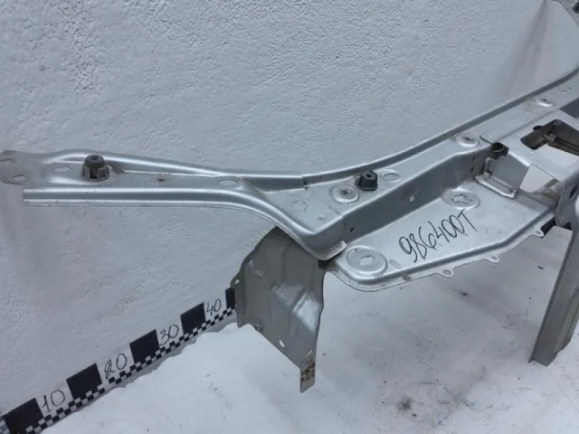 Панель радиатора (телевизор) для Renault Sandero BS 2007-2014 на фотографиях