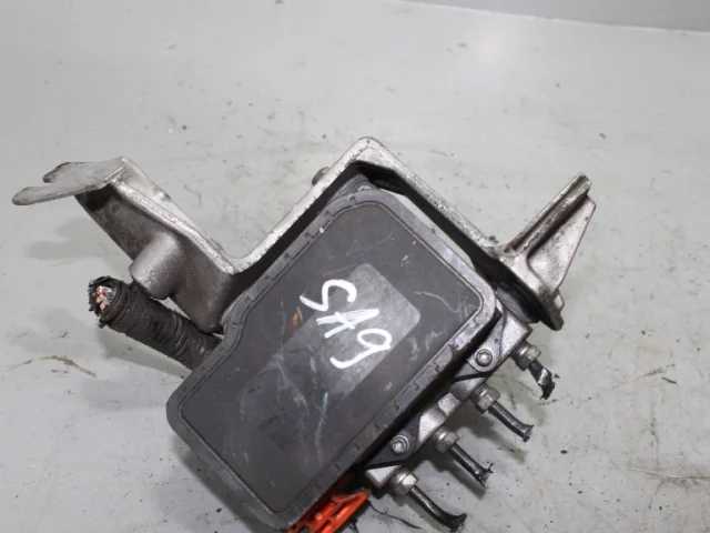 Блок ABS для Honda Accord 7 2002-2008 на фотографиях