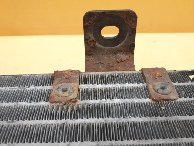 Радиатор охлаждения ДВС для Mercedes-Benz M class W163 1998-2005 на фотографиях