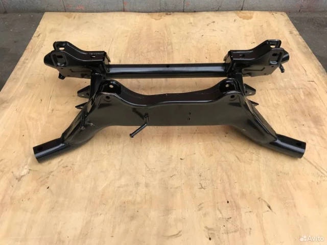 Задняя балка для Mitsubishi ASX I 2010-2012 на фотографиях