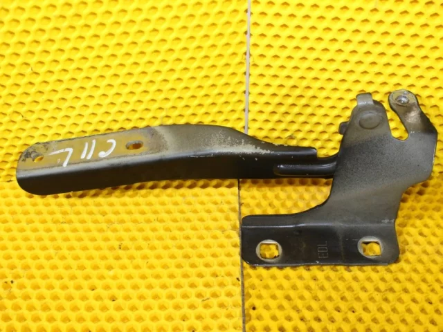 Петля капота левая для Nissan Tiida C11 Хэтчбек 2007-2014 на фотографиях