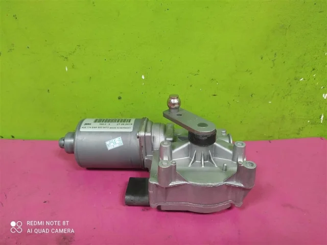 Мотор стеклоочистителя для Audi Q7 4L 2005-2015 на фотографиях