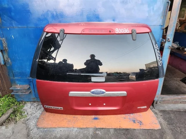 Крышка багажника для Ford Explorer U251 2005-2011 на фотографиях
