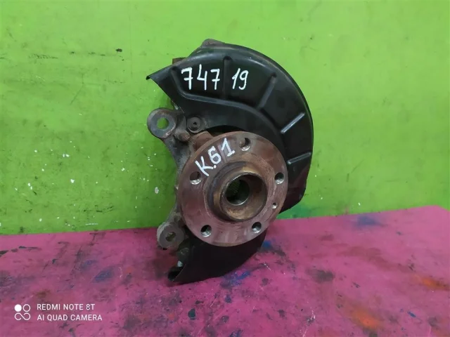 Кулак поворотный левый для Volkswagen Jetta 6 2010-2019 на фотографиях