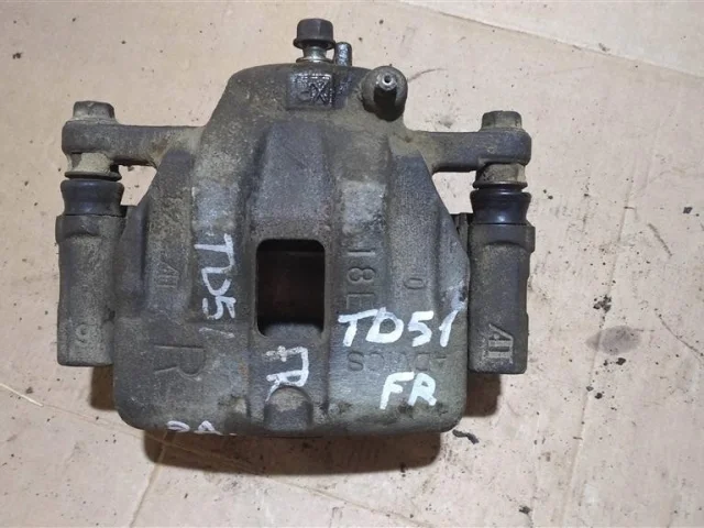 Суппорт передний правый для Suzuki Grand Vitara 2005-2014 на фотографиях