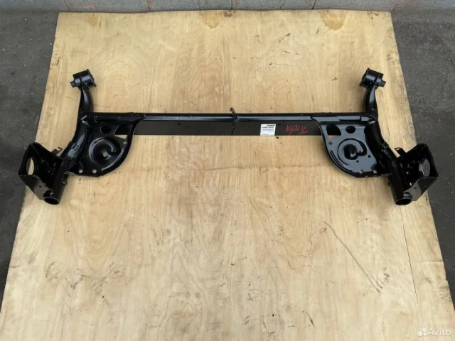 Задняя балка для Nissan Tiida C11 Хэтчбек 2007-2014 на фотографиях