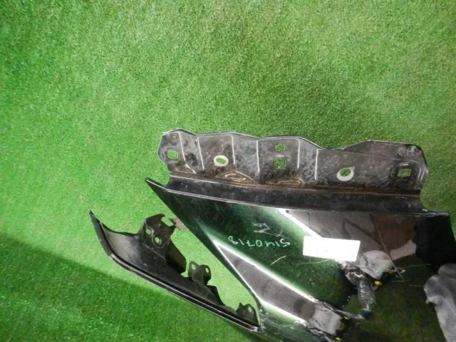 Крылья для Toyota Alphard H30 2015+ на фотографиях