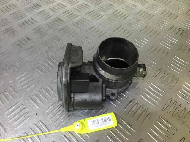 Дроссельная заслонка для BMW X5 Е53 1999-2006 на фотографиях