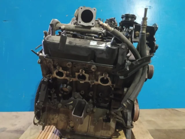 Двигатель без навесного для Mitsubishi Pajero V20 3dr 1990-2000 на фотографиях