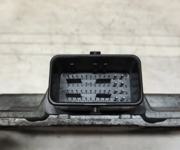 Блок управления двигателем для Nissan X-Trail T31 RU 2007-2014 на фотографиях