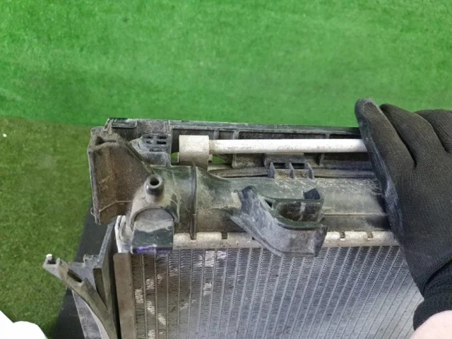 Радиатор охлаждения ДВС для Mercedes-Benz GL class X166 2012-2016 на фотографиях