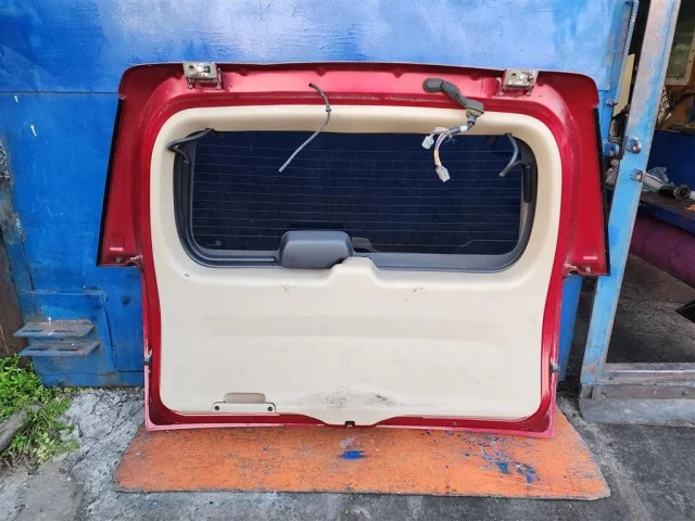 Крышка багажника для Ford Explorer U251 2005-2011 на фотографиях