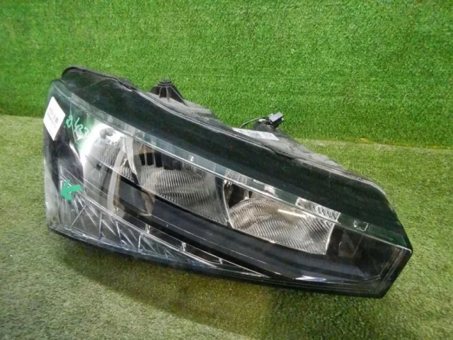 Фара ксенон левая для Skoda Rapid II 2020+ на фотографиях