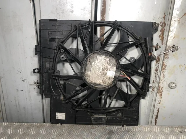 Диффузор вентилятора для BMW X3 F25 2010-2017 на фотографиях