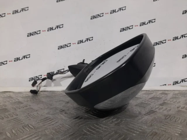 Стекла и зеркала для Peugeot 3008 T8 2009-2017 на фотографиях