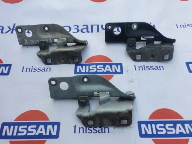 Петля капота левая для Nissan Almera Classic B10 2006-2012 на фотографиях