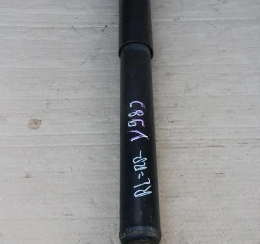 Амортизатор задний правый для Mitsubishi Pajero V90 5dr rest II 2014-2020 на фотографиях