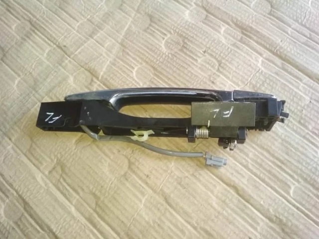 Ручка двери передняя левая внешняя для Nissan Murano Z50 JDM 2004-2008 на фотографиях