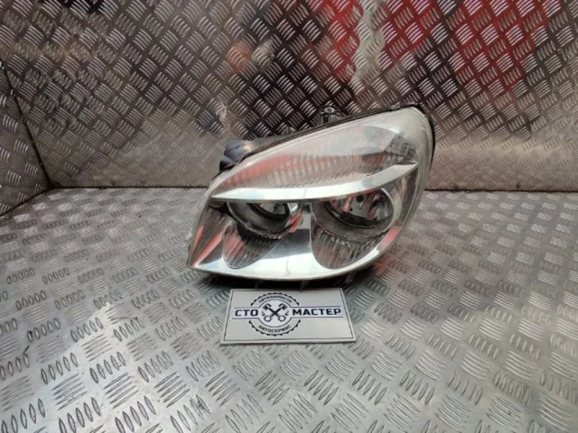 Фары для Fiat Doblo 223 2001-2016 на фотографиях